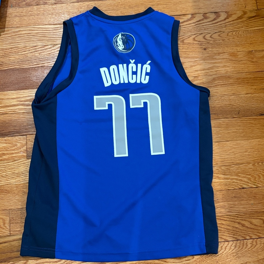 Luka Doncic Dallas Mavericks jersey never worn youth medium - Picture 2 of 3